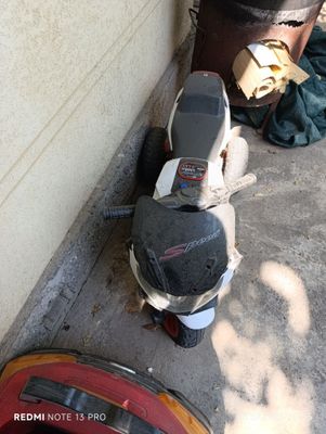 Продается машинка и мотоцикл