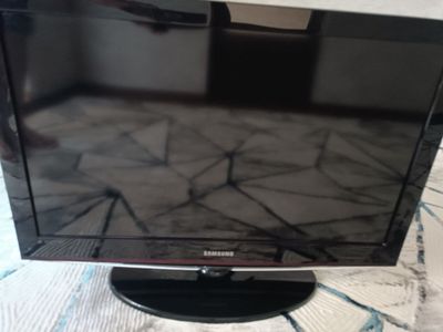 Продается телевизор Samsung 32