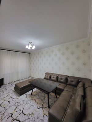 Срочно сдаётся квартира эко Бозор северо восток 2-комната евро ремонт