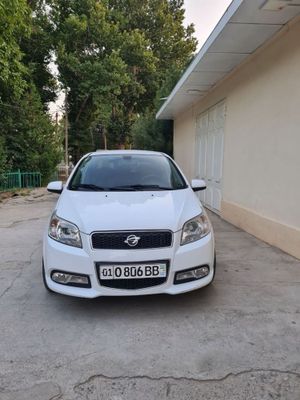 Nexia 3 sotiladi
