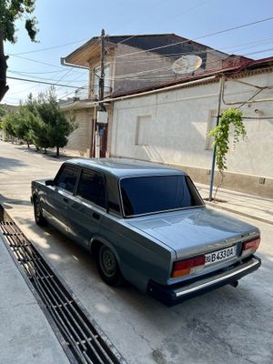 2107 vaz sotiladi