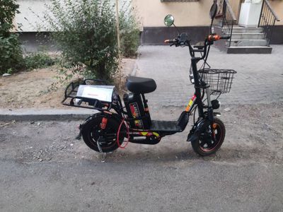 Elektroskuter monster sotiladi