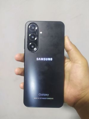 Samsung gallaxi  A36 xotira 256GB 12ram