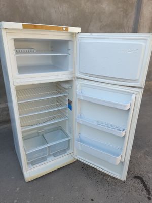Холодилник сотилали холвти яхши ишледи уста курмаган