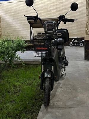 Skuter srochna sotiladi