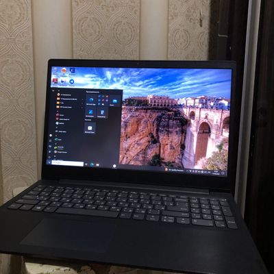 Lenovo noutbuk srochno sotiladi