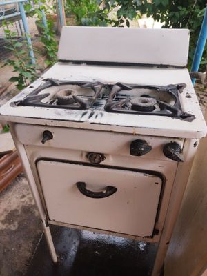 Gaz plita sotiladi