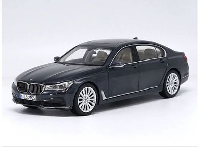 BMW 750li 1:18 .