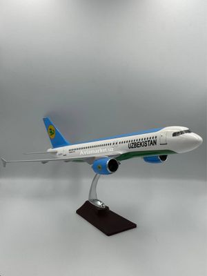 Самолет модель Airbus A320 Uzbekistan Airways сувенир/игрушка