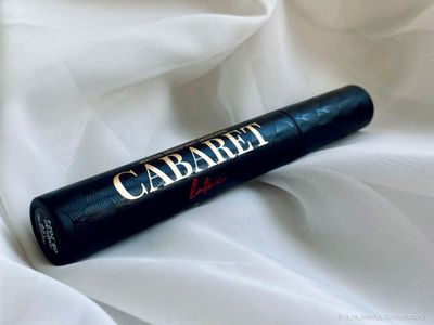 Cabaret tush