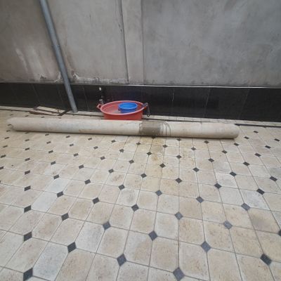 Romlar va truba sotiladi