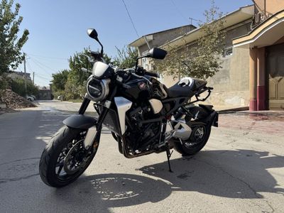 Honda cb1000r + Neo Sports Cafe
