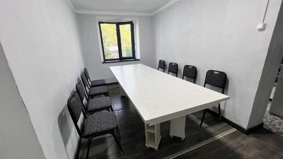 Offis uchun stol stullar o'quv markazlari uchun