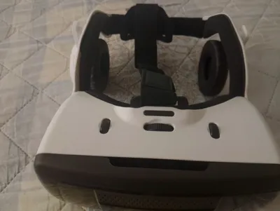 Продаю Виар очки.