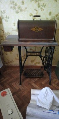 Продается швейная машинка