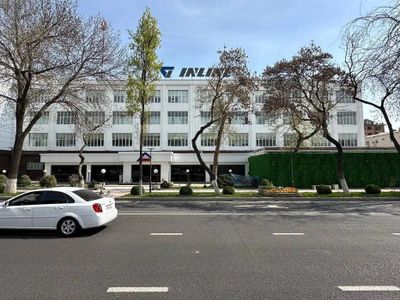 Сдаются офисные помещения в центре от 25 кВ до 300 кВ 2 этаж по 15 $