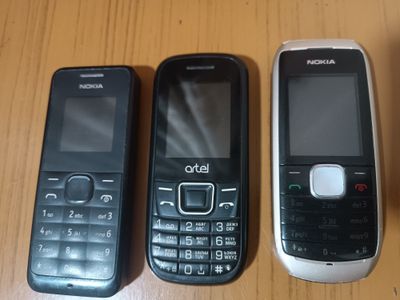 Рабочий Nokia Telefonla.