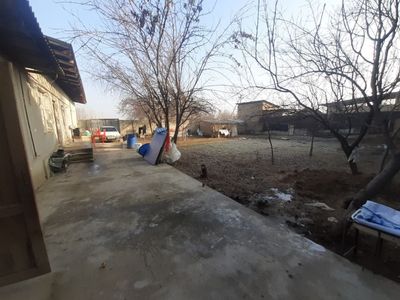 Uchaska sotiladi Nazarbek tekistilda 6sotx