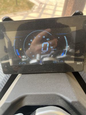 Skuter XMAX пачти янги