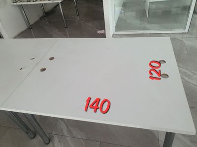 Продаются столы для пк или офиса