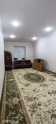 Qirariq arkadan 6 km kirganda 10 sotix 5 xonaly uy sotiladi