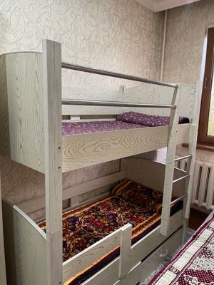 Bolalar kravati 2 etajlik srochni sotiladi