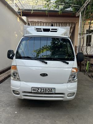 KIA BONGO 3 Refrigerator