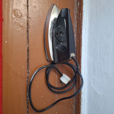 Tez va arzon narxda Avvalgi mustahkam dazmollardan sotiladi
