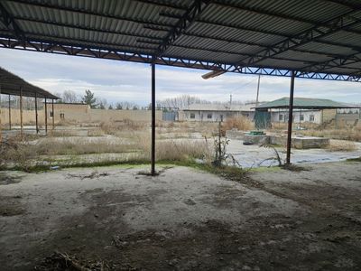 Бизнес учун атрофи уралган Ер майдони