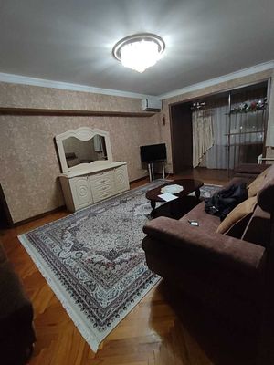 2х комнатная в аренду метро Космонавтов