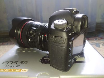 Профициональный фото камера CANON 5D марк 3.