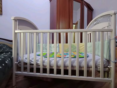 детская кроватка. Эко. дерево,белая. пр-во Израиль