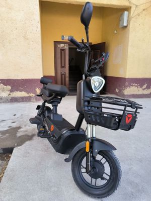 Yadea Scooteri Sotiladi !