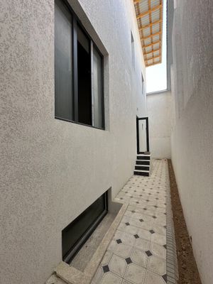 Yashnobod Panelniyda srochni uchastka sotiladi