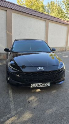 Hyundai Elantra 2022