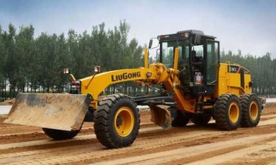 Автогрейдер LiuGong 4215 6WD Avtogreyder 215 л.с.