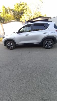 Kia sonet 3 poz 25 god aprel 2500 probeg