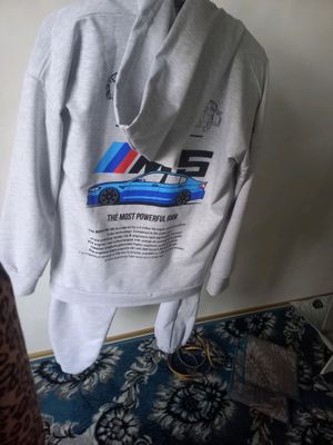 BMW kiyim sotiladi