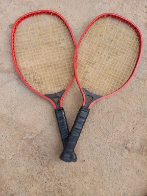 Tennis raketkasi .