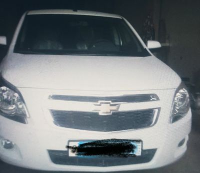 Qoblt aftamabil sotiladi 7ming km yurgan rangi oq metan bosilgan