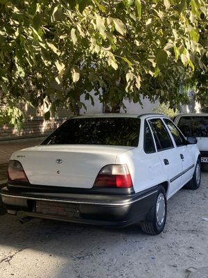 Продам нексию 1