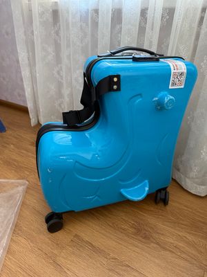 Детские чемоданы качество отличное новые