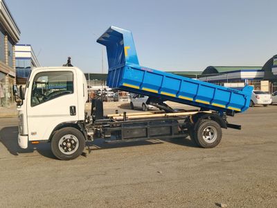 Isuzu samosval sotiladi