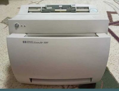 Принтер HP Laserjet 1100 производство Франция