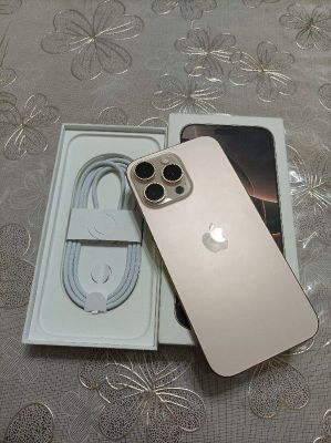 iPhone 16 pro max 256 Desert titan