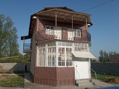 Dacha sotiladi sharoitlar bor