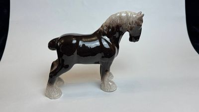 Фарфоровая статуэтка германия конь шаир немецкая