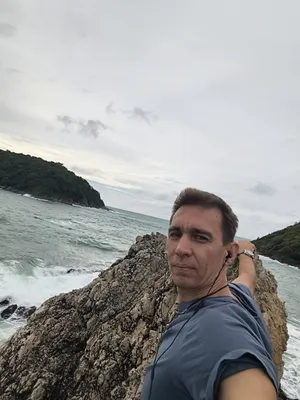 Я работаю с особенными детишками — через их родителей.