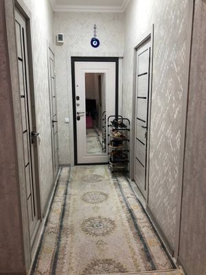 Продается квартира на ТТЗ-1 1 этаж 3*комнатная переделанная в 4.