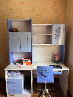 Продаётся б/у компьютерный стол